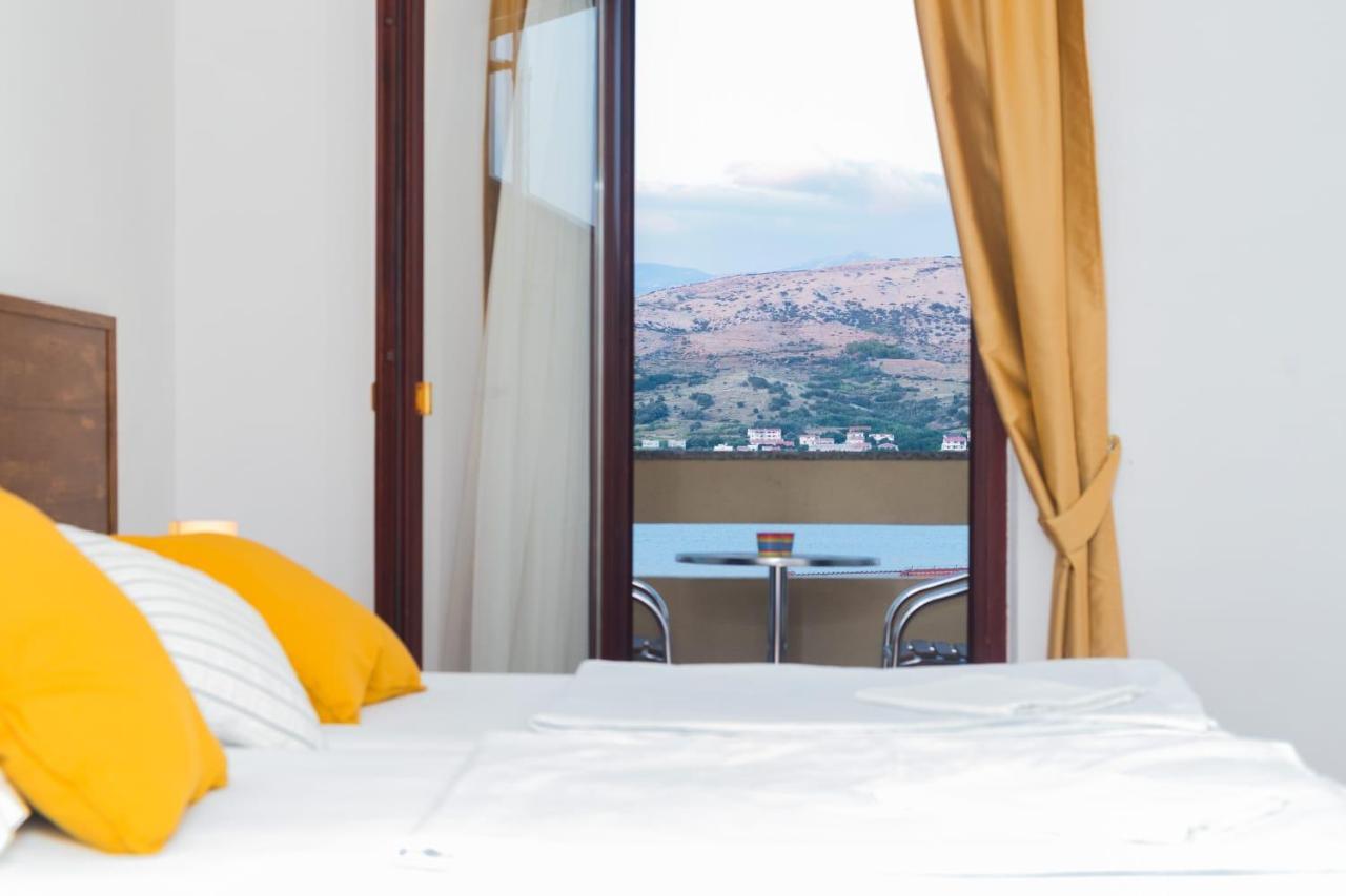 Mb Bed&Breakfast Паг Екстериор снимка