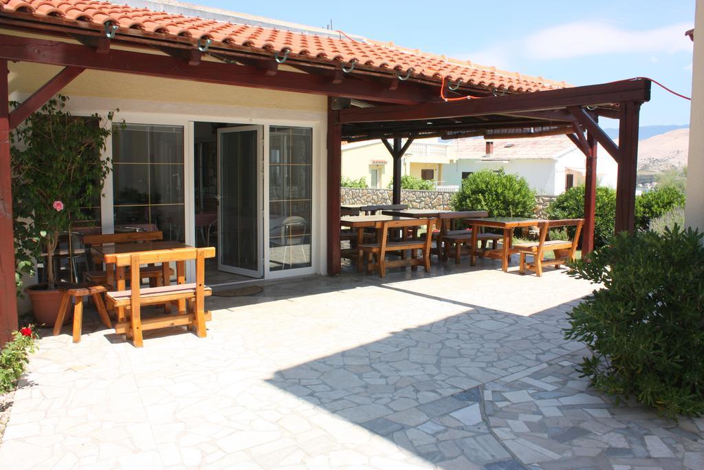 Mb Bed&Breakfast Паг Екстериор снимка