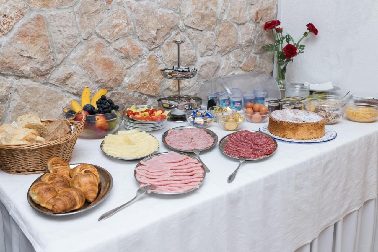 Mb Bed&Breakfast Паг Екстериор снимка