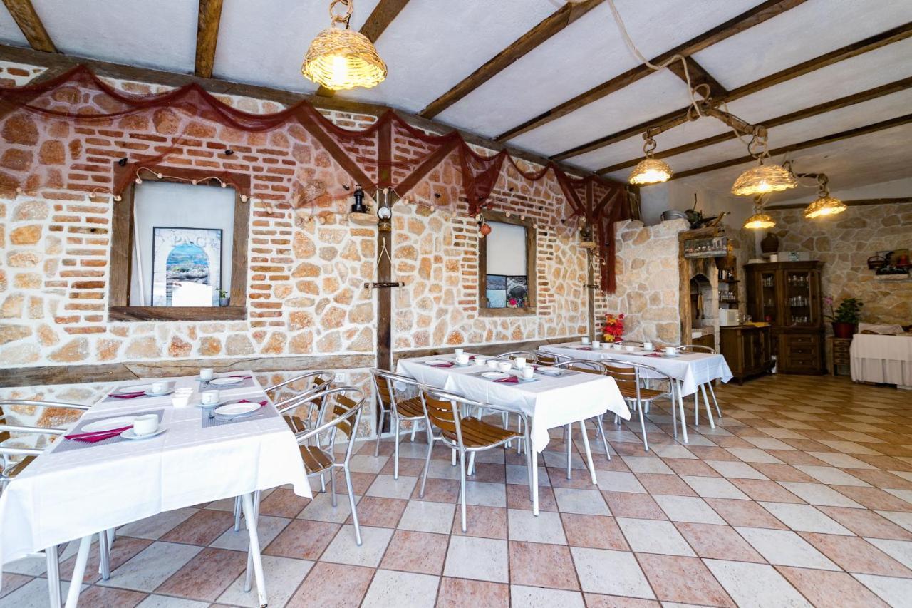 Mb Bed&Breakfast Паг Екстериор снимка